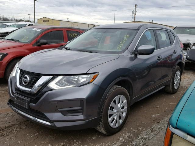 KNMAT2MV3HP510374 - 2017 NISSAN ROGUE S GRAY photo 2