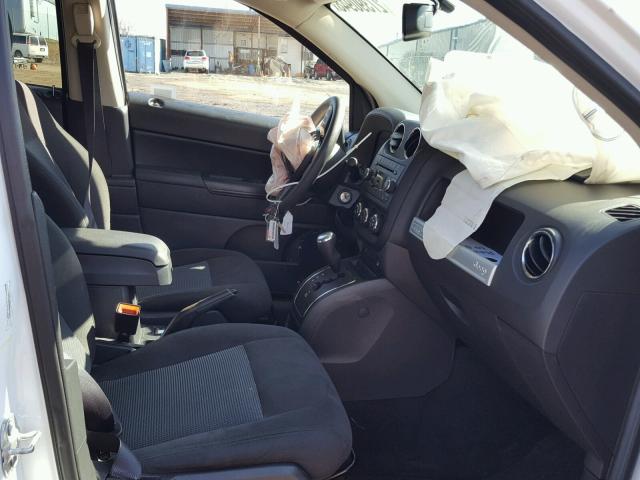 1C4NJDBB8GD778574 - 2016 JEEP COMPASS SP WHITE photo 5