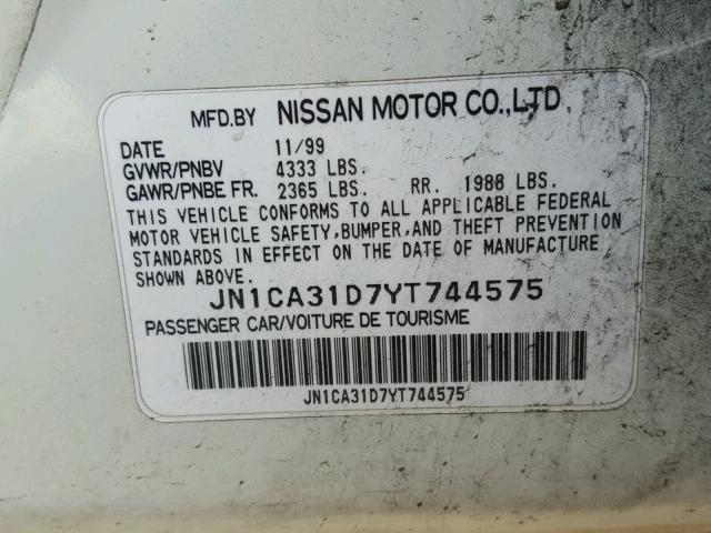 JN1CA31D7YT744575 - 2000 NISSAN MAXIMA GLE WHITE photo 10