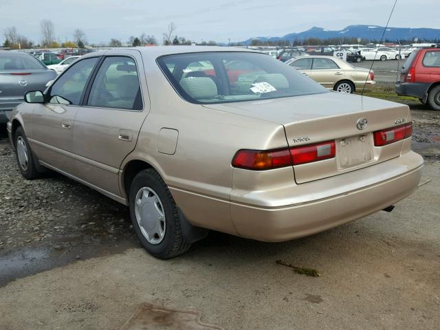 4T1BG22K6VU107158 - 1997 TOYOTA CAMRY CE GOLD photo 3