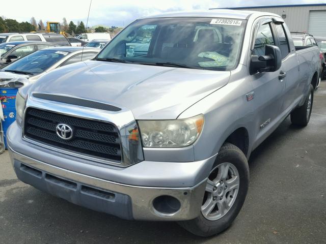 5TFSV54197X001322 - 2007 TOYOTA TUNDRA DOU SILVER photo 2