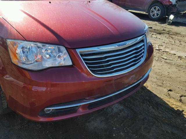 2C4RC1BG7CR382780 - 2012 CHRYSLER TOWN & COU RED photo 9