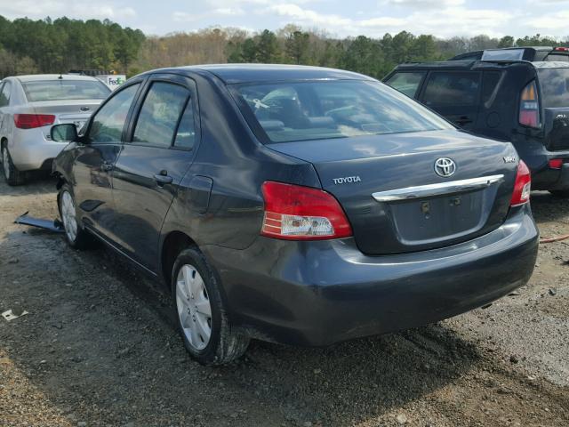 JTDBT923371057339 - 2007 TOYOTA YARIS GRAY photo 3