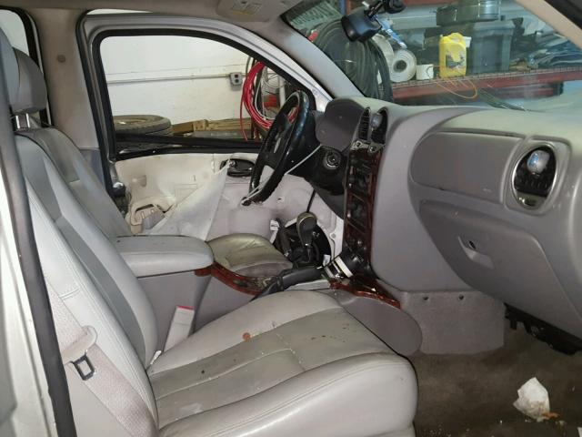 1GKDT13S772241407 - 2007 GMC ENVOY TAN photo 5