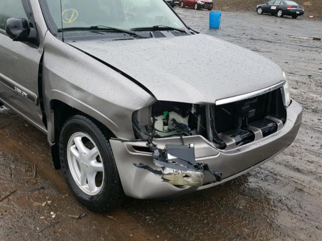 1GKDT13S052352085 - 2005 GMC ENVOY GRAY photo 9