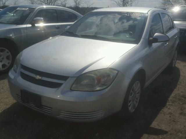 1G1AD5F50A7226419 - 2010 CHEVROLET COBALT 1LT SILVER photo 2