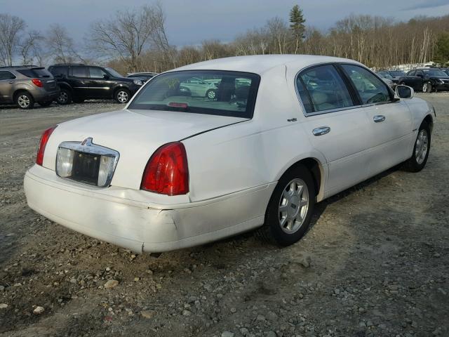 1LNHM82W0YY915074 - 2000 LINCOLN TOWN CAR S WHITE photo 4