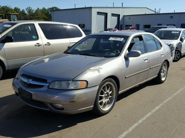 1N4DL01A2YC148148 - 2000 NISSAN ALTIMA XE SILVER photo 2