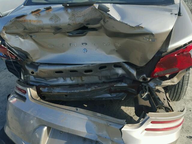 1B3EL36T74N124261 - 2004 DODGE STRATUS SE GOLD photo 9