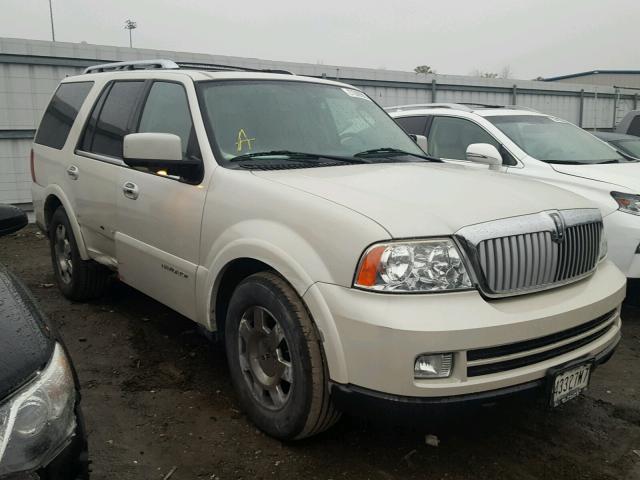 5LMFU28576LJ10795 - 2006 LINCOLN NAVIGATOR თეთრი ფოტო 1