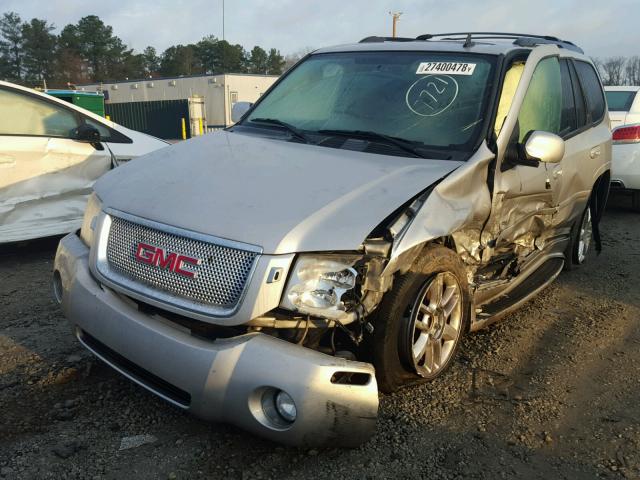 1GKES63M772123041 - 2007 GMC ENVOY DENA SILVER photo 2