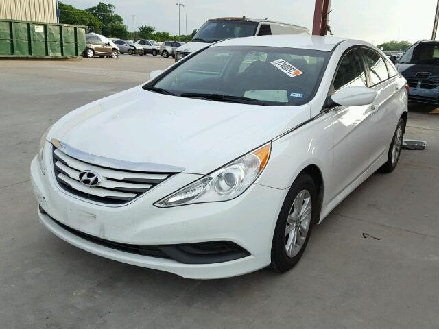 5NPEB4AC9EH878245 - 2014 HYUNDAI SONATA GLS WHITE photo 2