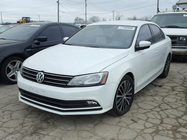 3VWB17AJ9GM385889 - 2016 VOLKSWAGEN JETTA SPOR WHITE photo 2