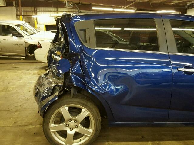 1G1JF6SB8D4205545 - 2013 CHEVROLET SONIC LTZ BLUE photo 9