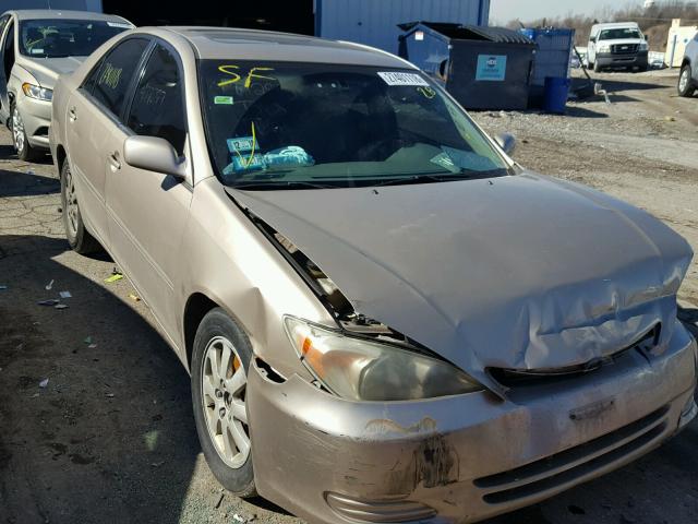 4T1BF30K62U012185 - 2002 TOYOTA CAMRY LE GOLD photo 1