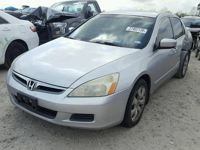 3HGCM56486G710813 - 2006 HONDA ACCORD LX SILVER photo 2