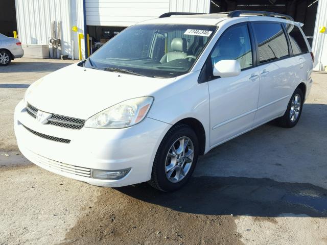 5TDZA22C25S232613 - 2008 TOYOTA SIENNA WHITE photo 2