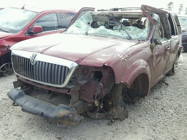 5LMFU27R64LJ35351 - 2004 LINCOLN NAVIGATOR MAROON photo 2