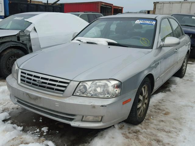 KNAGD128725178115 - 2002 KIA OPTIMA MAG GRAY photo 2