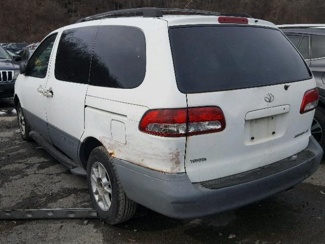 4T3ZF19C02U465370 - 2002 TOYOTA SIENNA CE WHITE photo 3