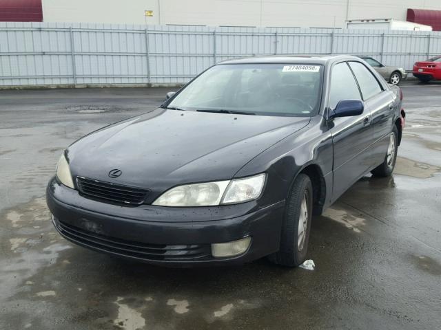 JT8BF22G8V0031712 - 1997 LEXUS ES 300 GRAY photo 2