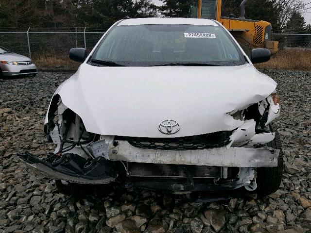 2T1KU4EE0EC136022 - 2014 TOYOTA MATRIX BAS WHITE photo 9