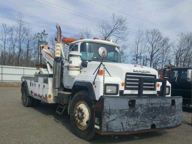 1M2P266C1XM042480 - 1999 MACK 600 RD600 WHITE photo 1