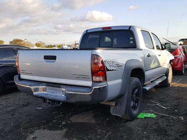 5TEJU62N28Z490909 - 2008 TOYOTA TACOMA DOU SILVER photo 4