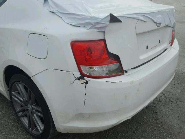 JTKJF5C74D3063818 - 2013 TOYOTA SCION TC 白色 照片 9