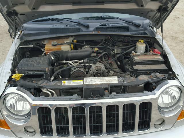 1J4GL58K56W250973 - 2006 JEEP LIBERTY LI SILVER photo 7