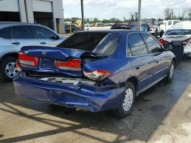 1HGCF86602A018633 - 2002 HONDA ACCORD VAL BLUE photo 4