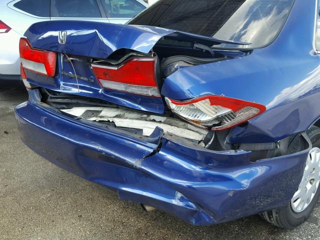 1HGCF86602A018633 - 2002 HONDA ACCORD VAL BLUE photo 9