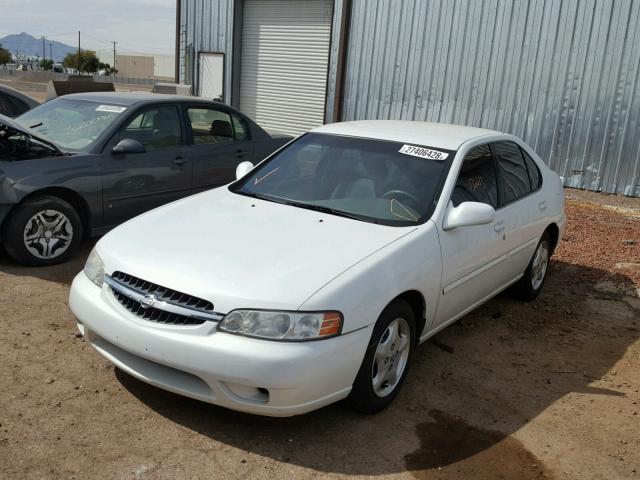 1N4DL01D31C144870 - 2001 NISSAN ALTIMA XE WHITE photo 2