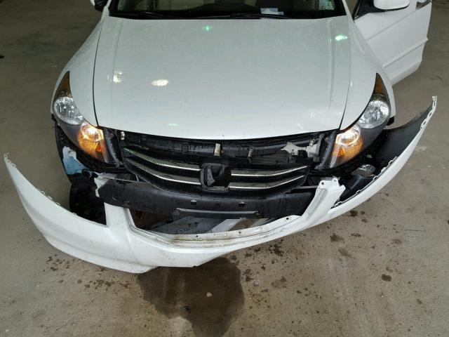 1HGCP3F8XCA038746 - 2012 HONDA ACCORD EXL WHITE photo 9