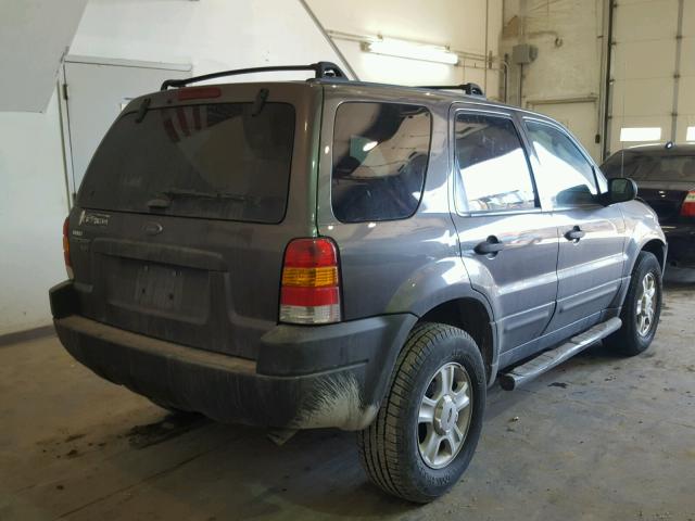 1FMYU03194KB25614 - 2004 FORD ESCAPE XLT GRAY photo 4