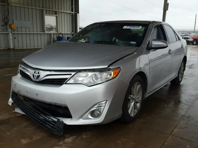 4T1BK1FK6CU016746 - 2012 TOYOTA CAMRY SE SILVER photo 2