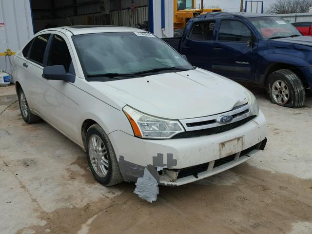 1FAHP3FN6AW185906 - 2010 FORD FOCUS SE WHITE photo 1