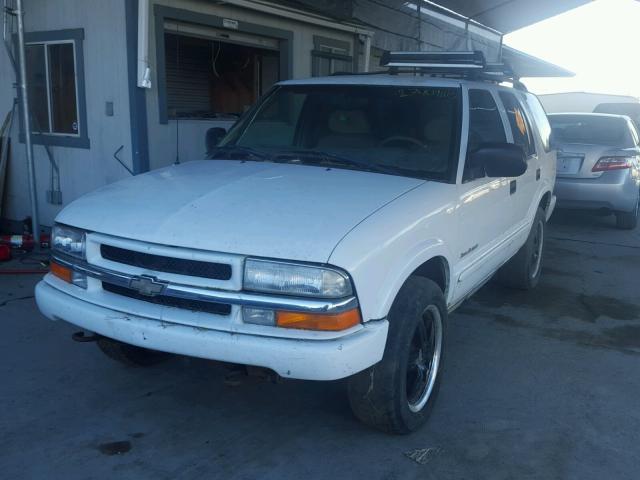 1GNDT13W4X2222092 - 1999 CHEVROLET BLAZER WHITE photo 2