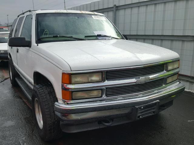 1GNEK13R7VJ381998 - 1997 CHEVROLET TAHOE K150 WHITE photo 1