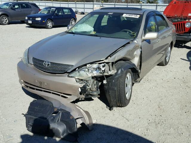 4T1BE30K03U752402 - 2003 TOYOTA CAMRY LE TAN photo 2