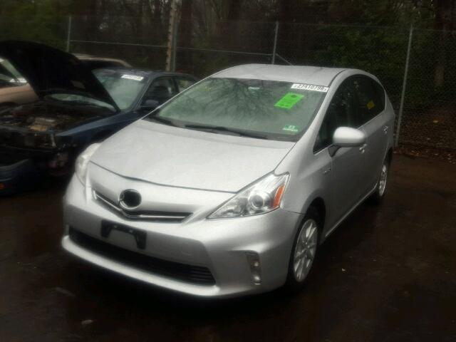 JTDZN3EUXC3014979 - 2012 TOYOTA PRIUS V SILVER photo 2