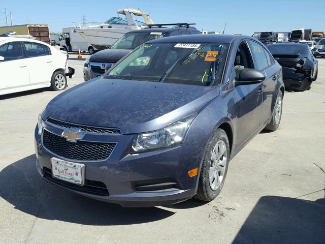 1G1PA5SHXD7262061 - 2013 CHEVROLET CRUZE LS BLUE photo 2