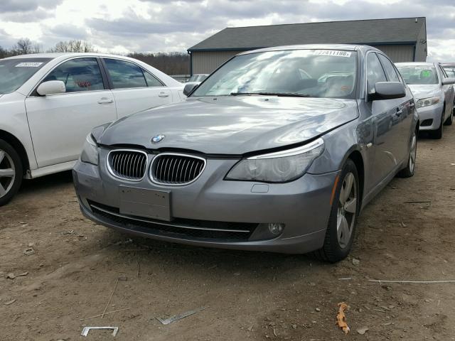 WBANV13578CZ55325 - 2008 BMW 528 XI GRAY photo 2