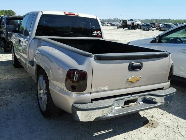 2GCEC19VX41383358 - 2004 CHEVROLET SILVERADO SILVER photo 3