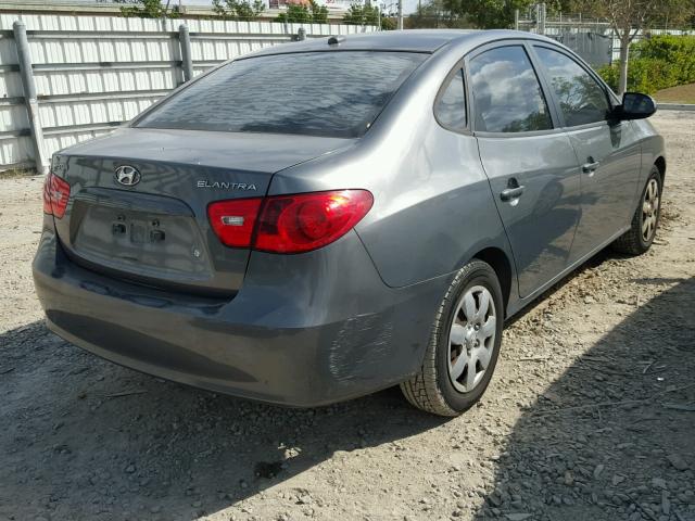 KMHDU46D99U629569 - 2009 HYUNDAI ELANTRA GL GRAY photo 4