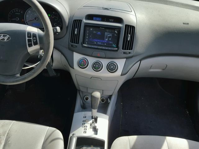 KMHDU46D99U629569 - 2009 HYUNDAI ELANTRA GL GRAY photo 9