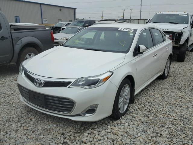 4T1BK1EB4FU138012 - 2015 TOYOTA AVALON XLE WHITE photo 2
