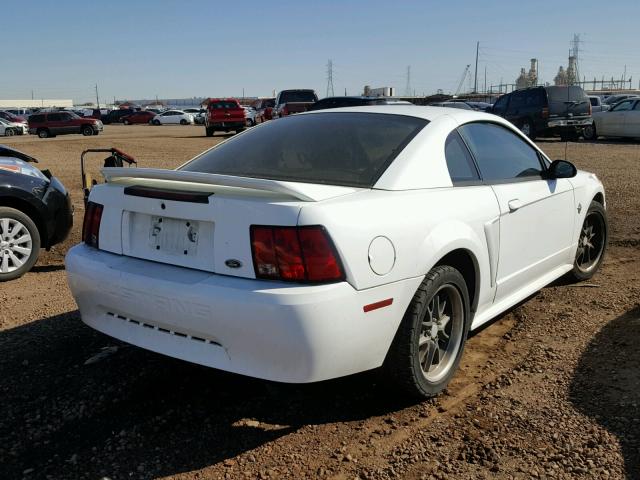 1FAFP4045XF234583 - 1999 FORD MUSTANG WHITE photo 4