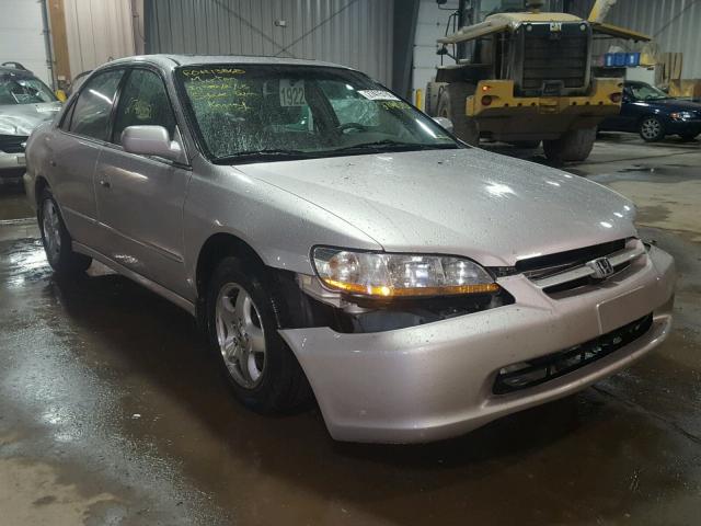 1HGCG1655WA065416 - 1998 HONDA ACCORD EX SILVER photo 1