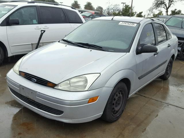 1FAFP33P22W244187 - 2002 FORD FOCUS LX SILVER photo 2